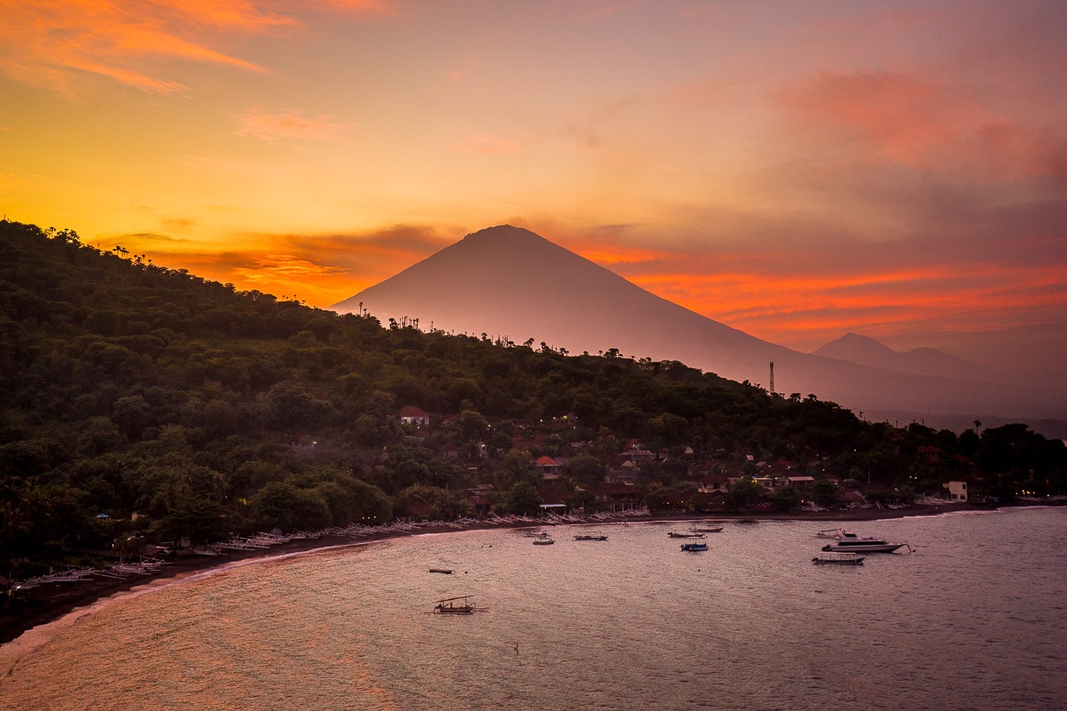 Sunset Jukung Sailing